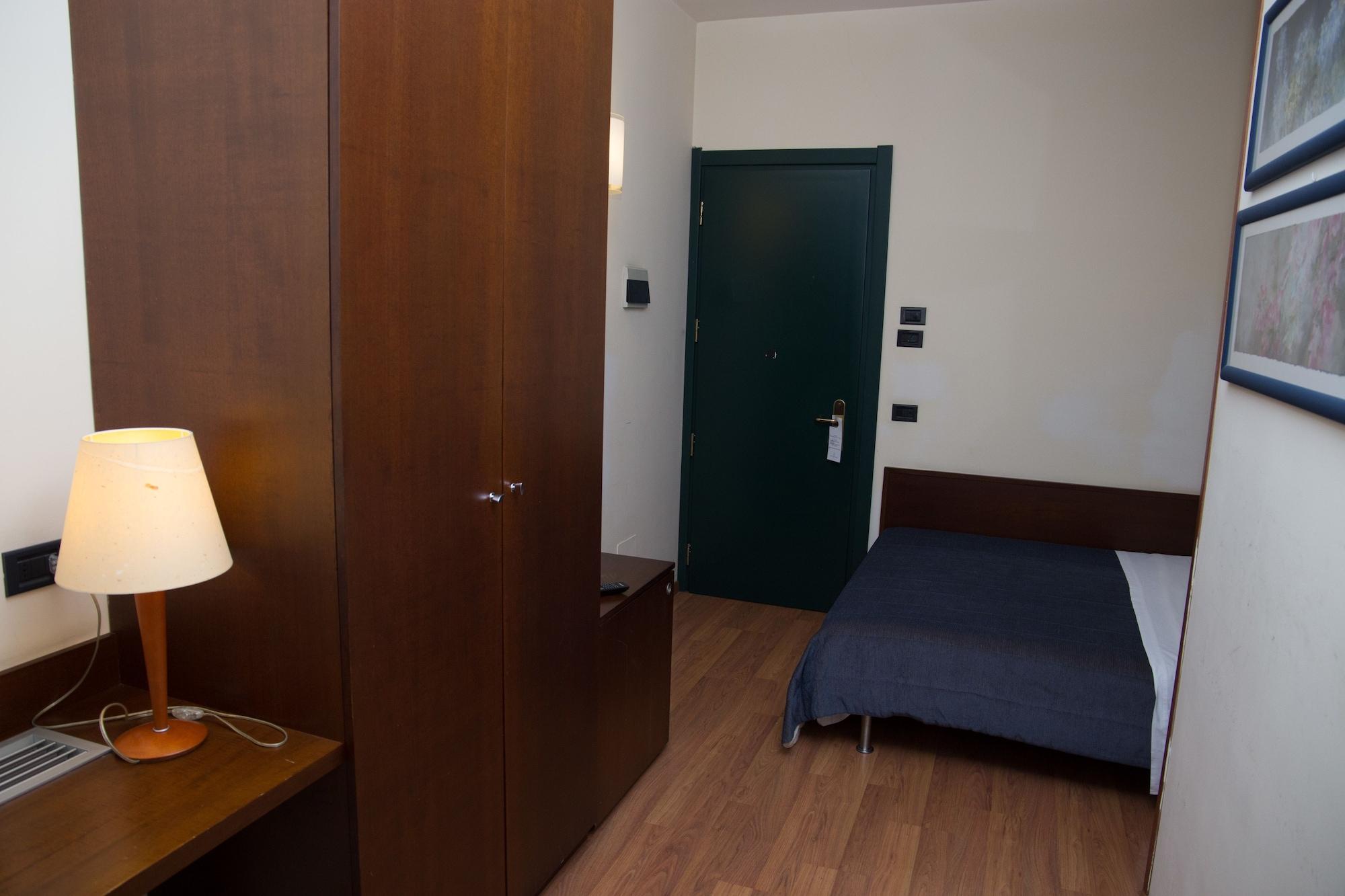 Hotel Montreal Ragusa Buitenkant foto