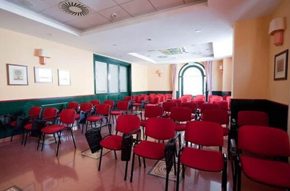 Hotel Montreal Ragusa Buitenkant foto
