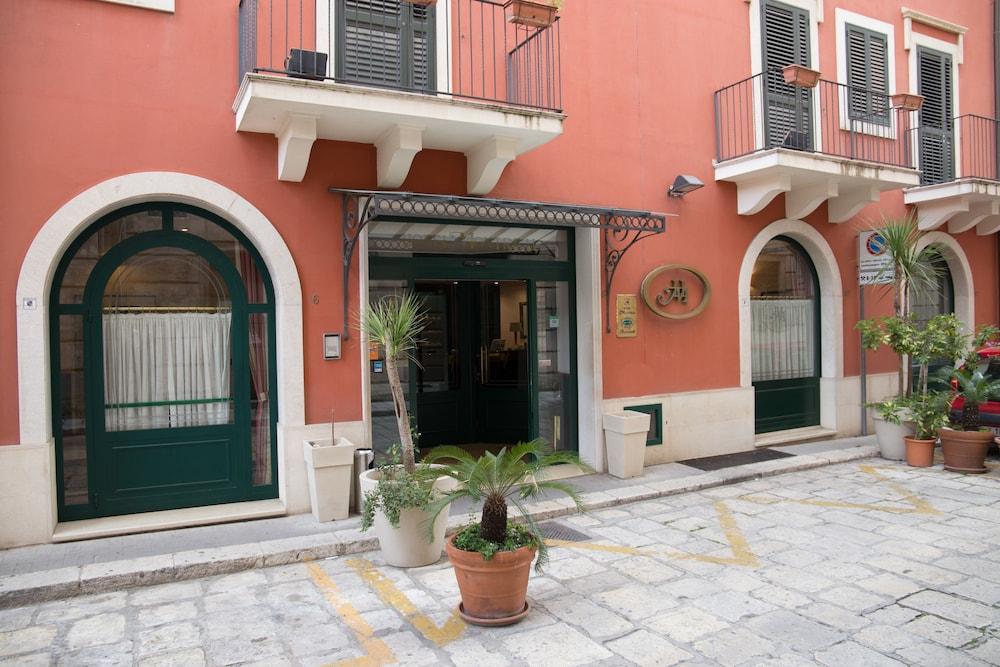 Hotel Montreal Ragusa Buitenkant foto