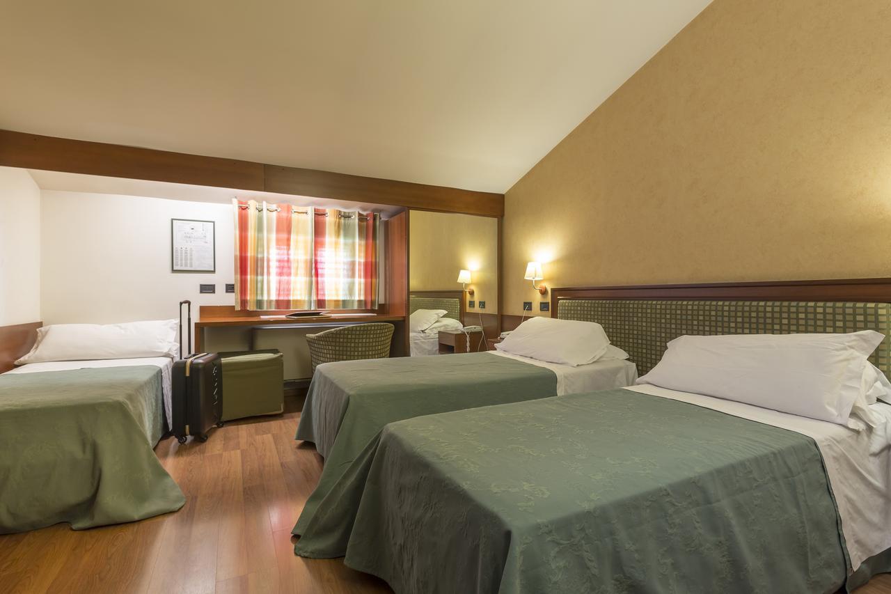 Hotel Montreal Ragusa Buitenkant foto