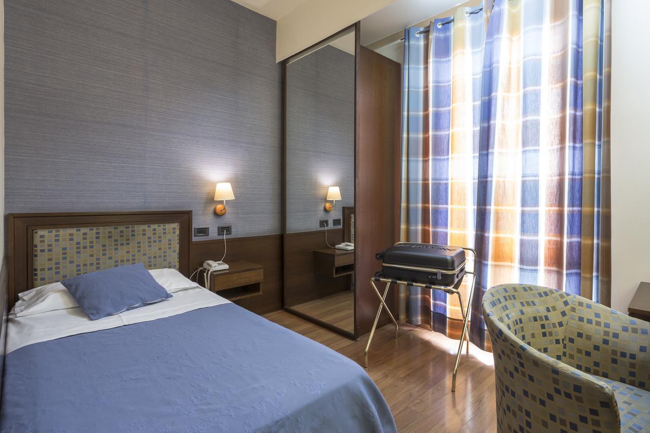 Hotel Montreal Ragusa Buitenkant foto