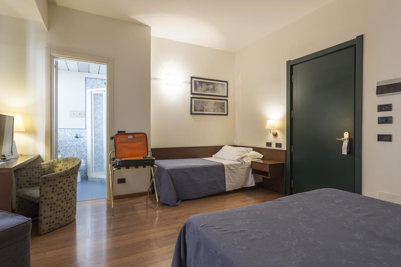 Hotel Montreal Ragusa Buitenkant foto